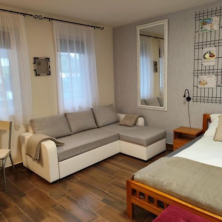 Bee You Apartman Хайдусобосло Экстерьер фото